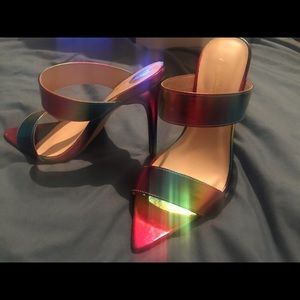 Brand new pair of heels